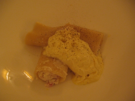 nudeln_san_daniele_carbonara-schaum-mit-grana-padano mit San-Daniele-Schinken gefüllte Cannelloni an Carbonara-Schaum mit Grana Padano