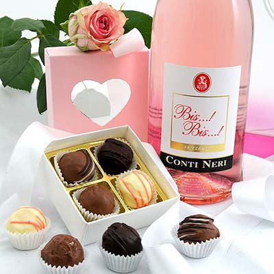 Pralinen und Bis Bis zum Valentinstag Pralinen und Perlwein
