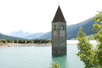 vinschgau kirche im _see Kein Fake!