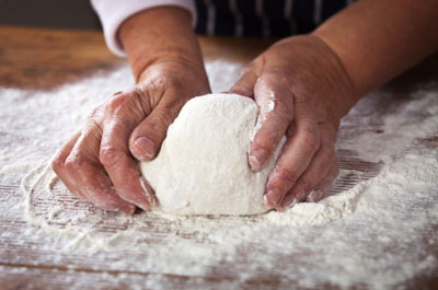 pizzateig Pizza wird gebacken