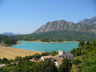 Molise Lago di Castel San Vincenzo