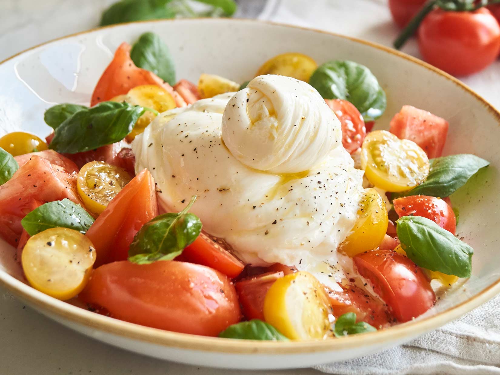 Tomatensalat mit Burrata – Rezept