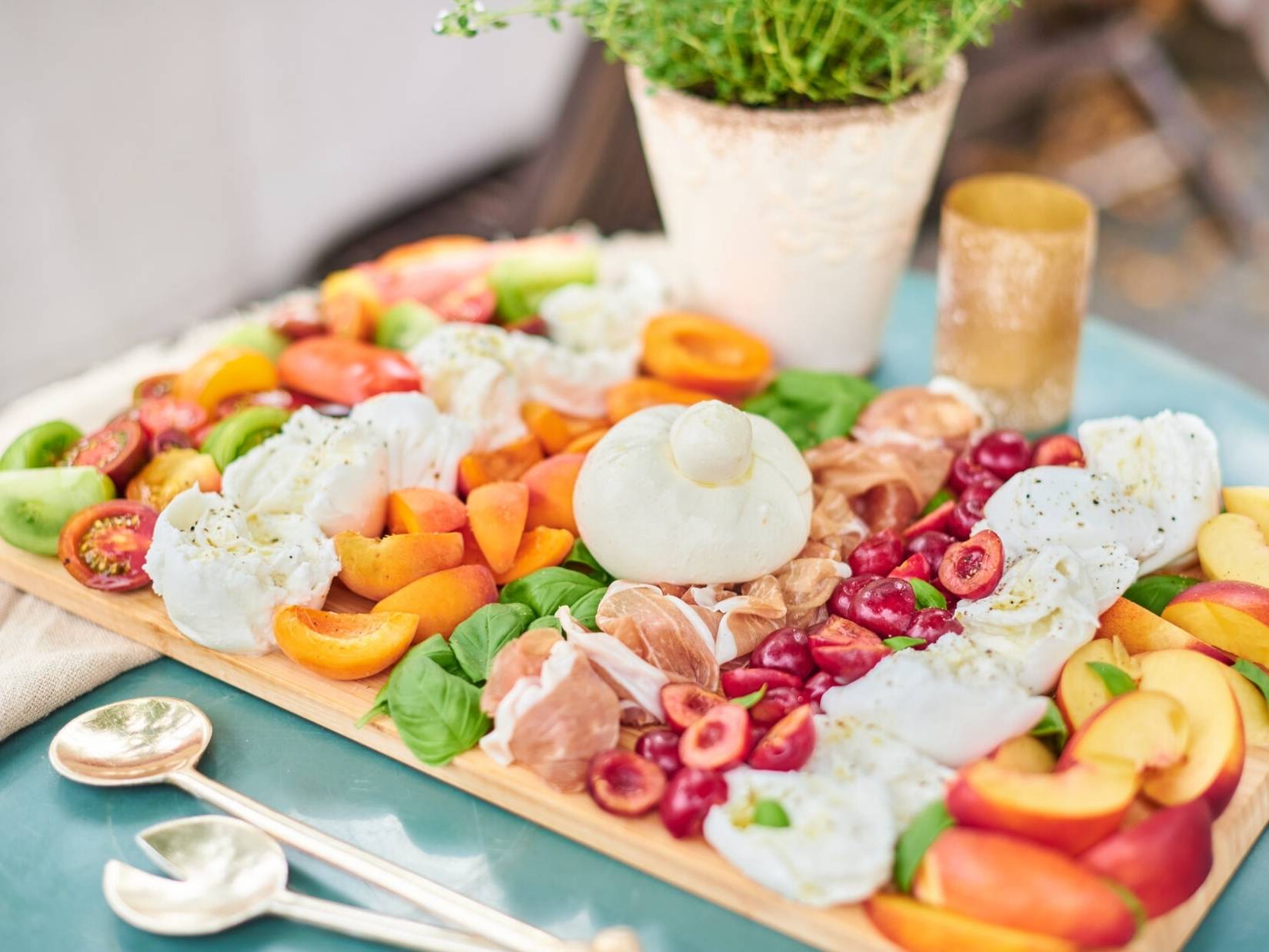 Antipasti Platte - in der Sommeredition - Gustinis Feinkost Blog