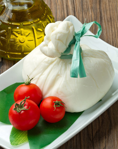 Ein Burrata-Säckchen