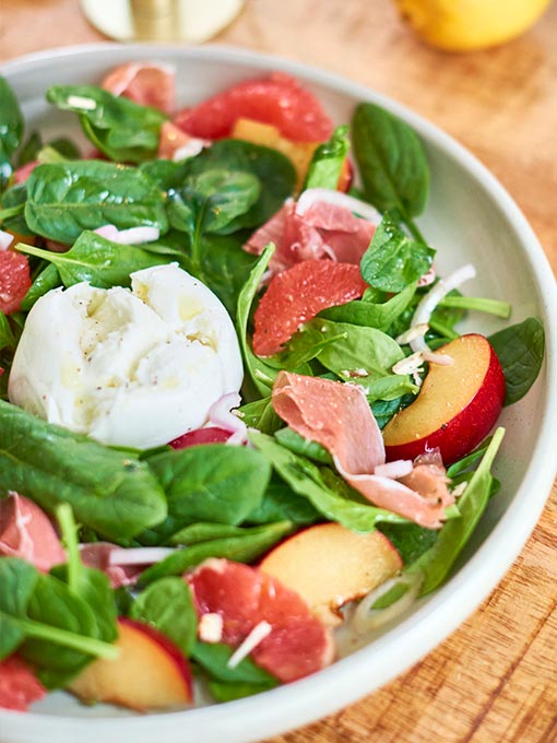 Spinatsalat mit Mozzarella