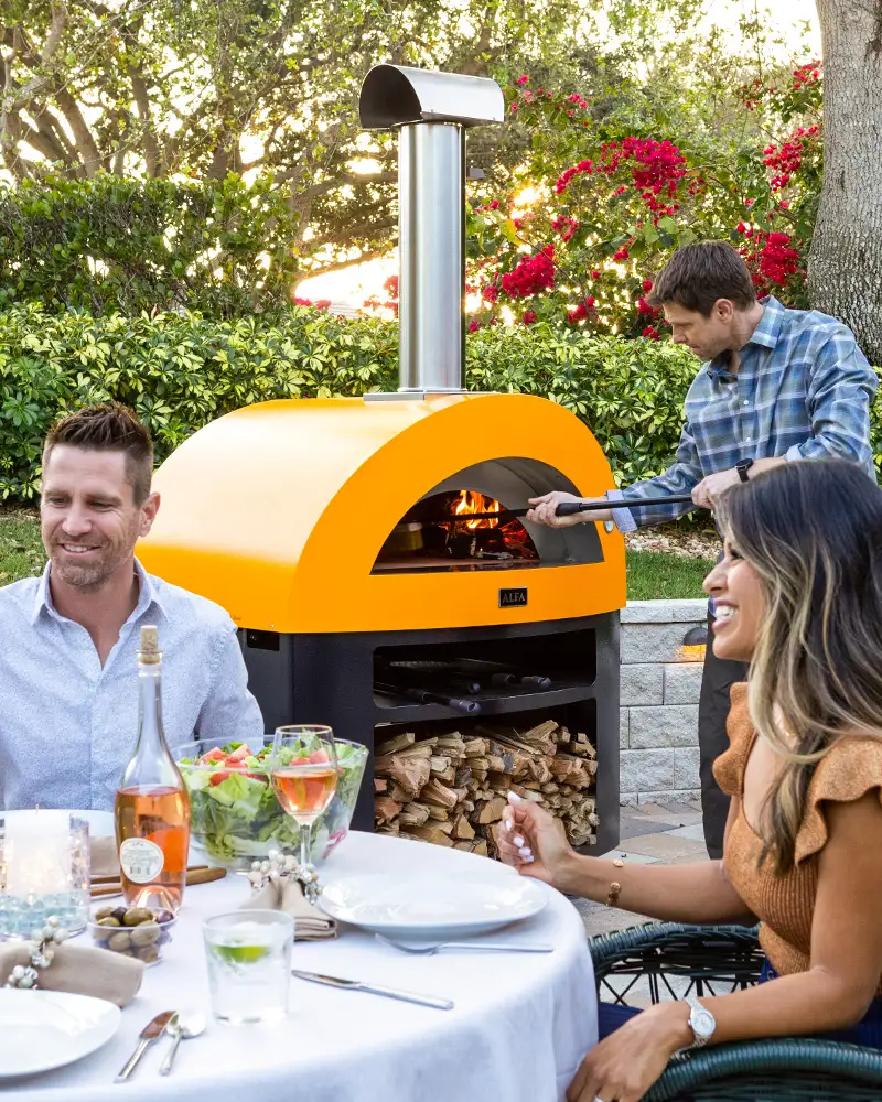 Alfa Forni Moderno 5 Pizze – XXL-Pizzaofen mit Gas (Hybrid) – ansprechend in Szene gesetzt