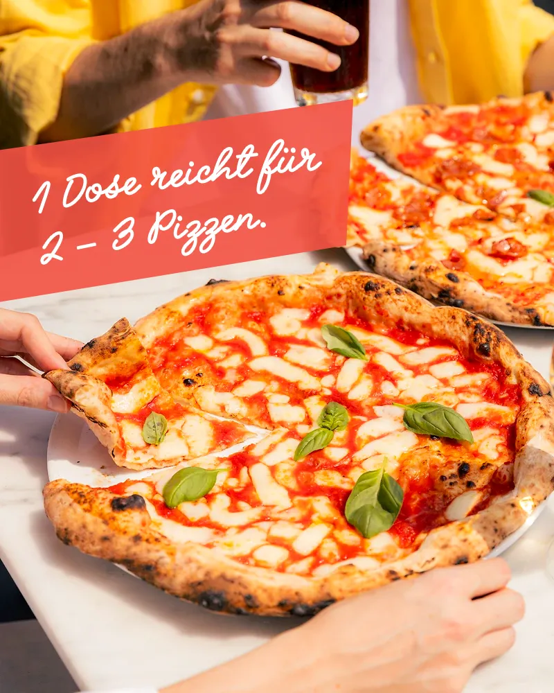 Pizza Margherita mit Sauce aus San-Marzano-DOP-Tomaten