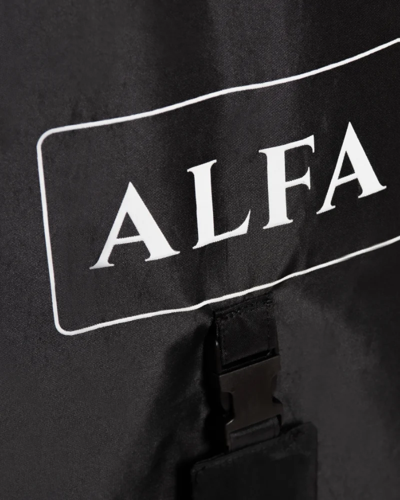 Abdeckhaube für Pizzaofen Alfa Forni Moderno 5 – mit passenden Accessoires arrangiert