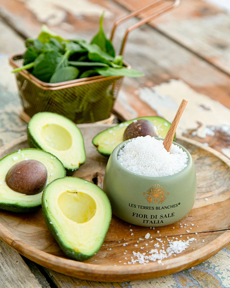 Fleur de Sel - aus Italien – mit passenden Accessoires arrangiert