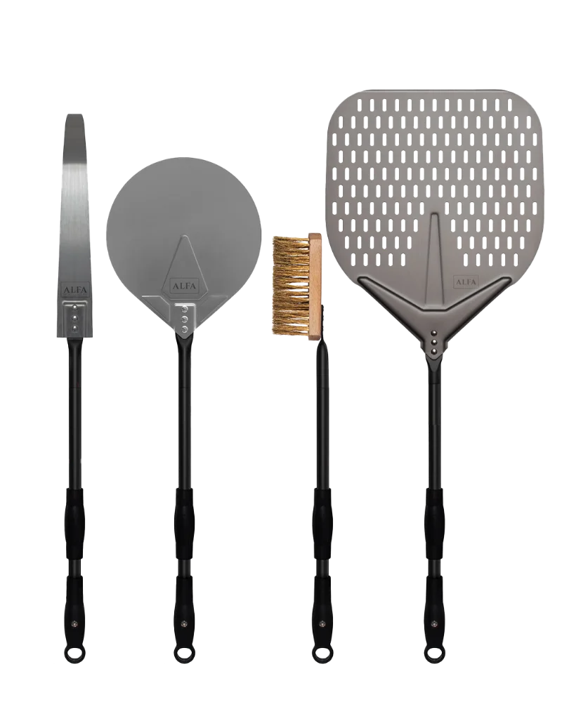 Alfa Forni - Pizzaiolo-Werkzeuge, 4er Set Alfa Forni - Pizzaiolo-Werkzeuge, 4er Set – aufgestellt zur Veranschaulichung der Funktion