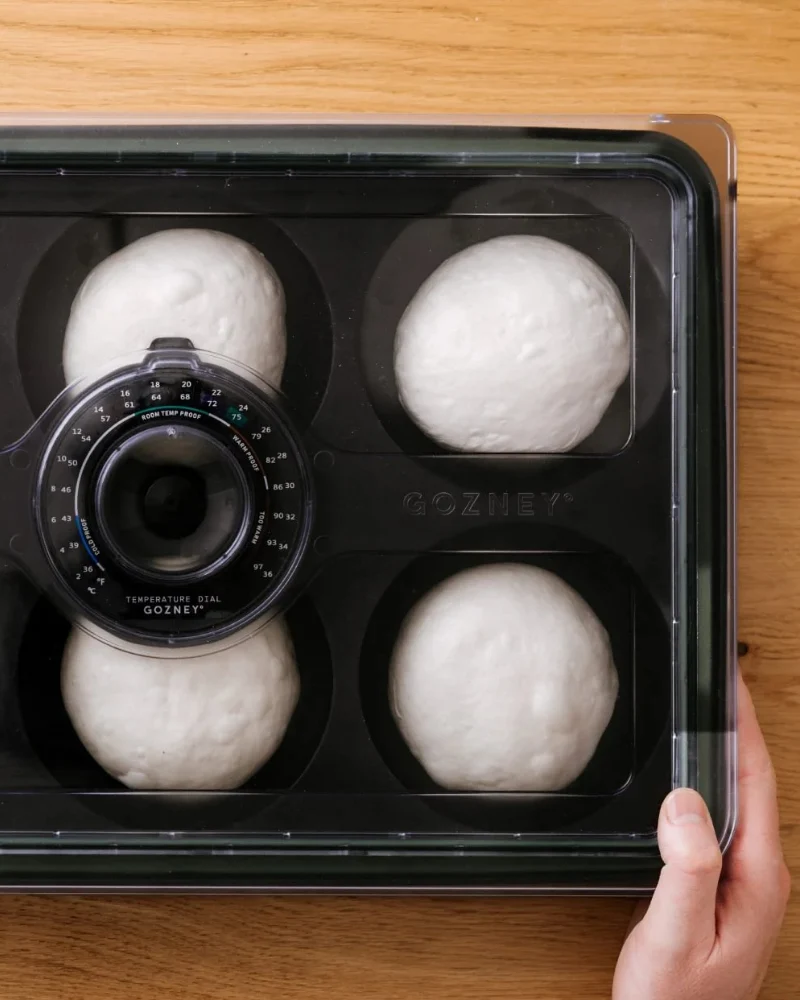 Gozney Ballen Box – mit passenden Accessoires arrangiert