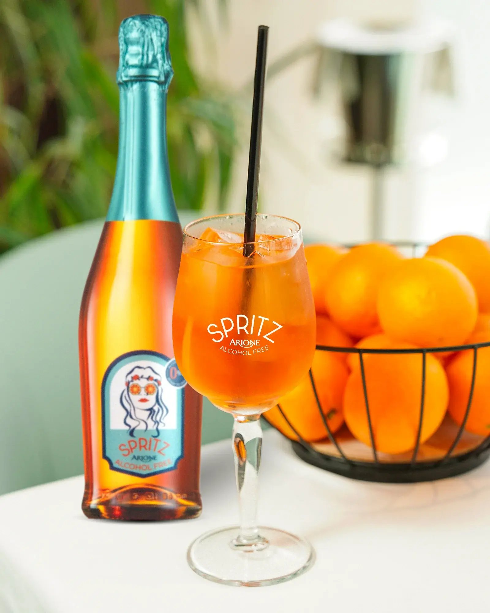 Spritz – alkoholfreier Aperitif Spritz – alkoholfreier Aperitif – ansprechend in Szene gesetzt