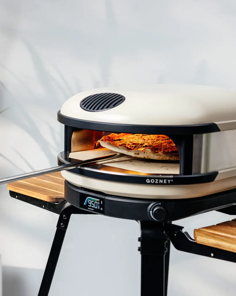 Gozney - Gestell für Arc und Arc XL – Flasche im Hintergrund