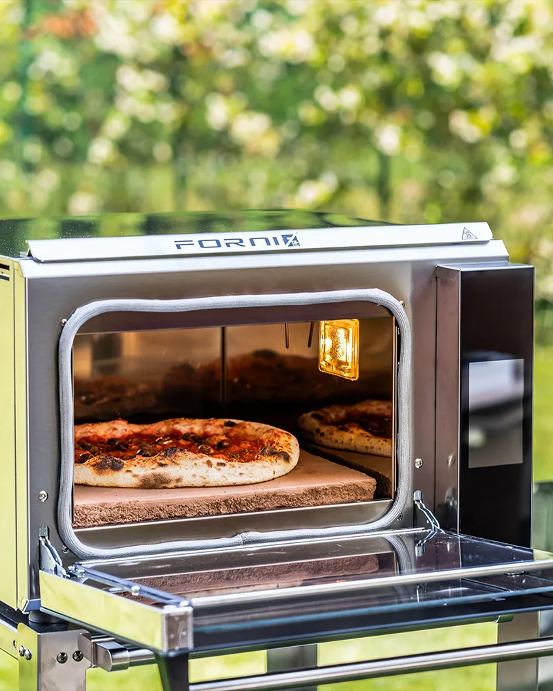 Effeuno P134HA 509E Extra Power - XL Pizzaofen elektrisch – frisches Brot im Bild